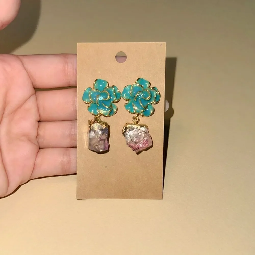 Flower statement earrings N911